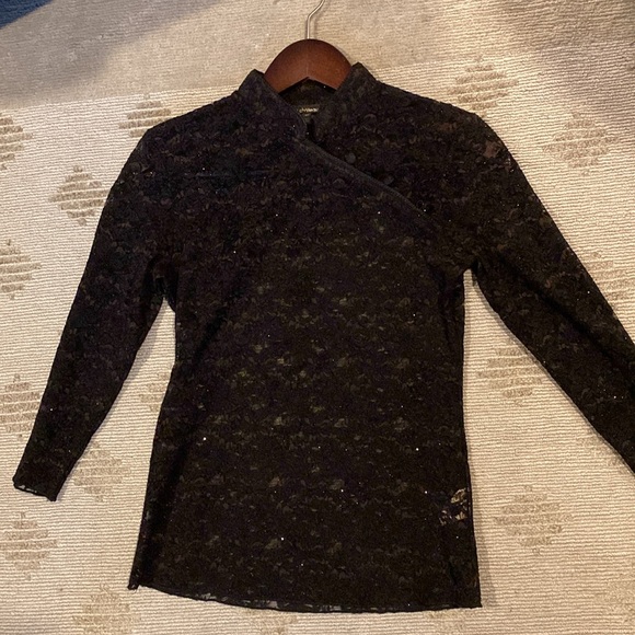 ✨Sparkly✨ Lace top with high Asian style neckline - Picture 1 of 3